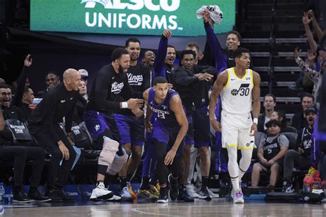 Keegan Murray makes 12 3-pointers, scores career-high 47 points to lead Kings past Jazz, 125-104